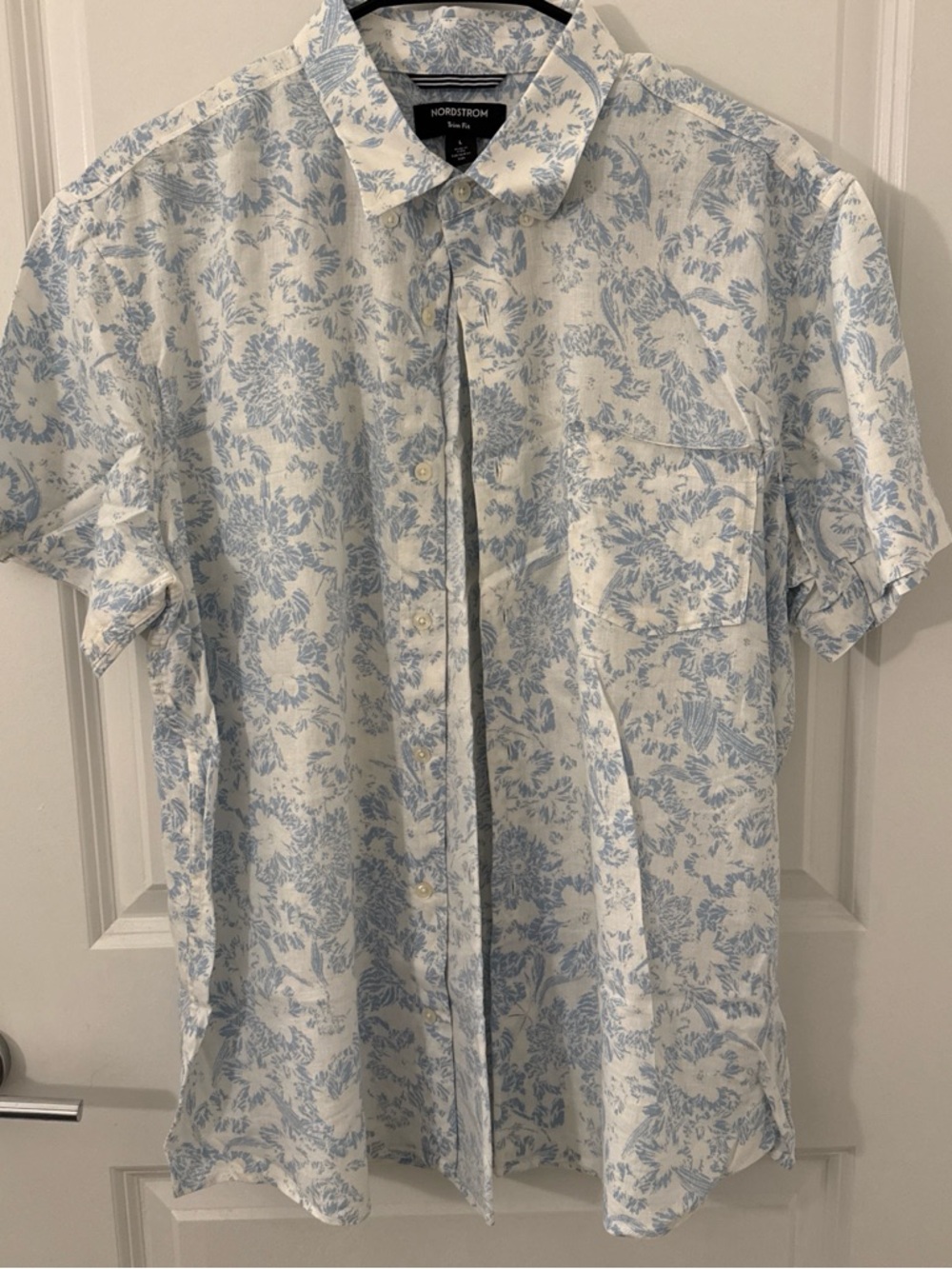 Nordstrom Light Blue and White Floral Short-Sleeve Button-Up Shirt